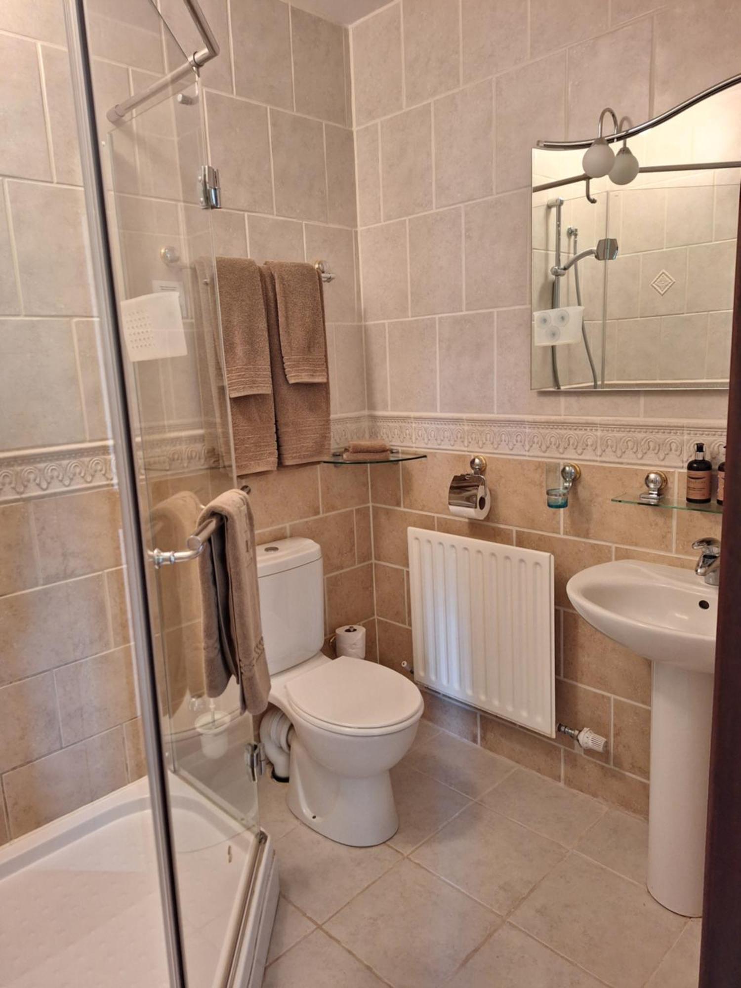 Corthna Lodge Schull Buitenkant foto