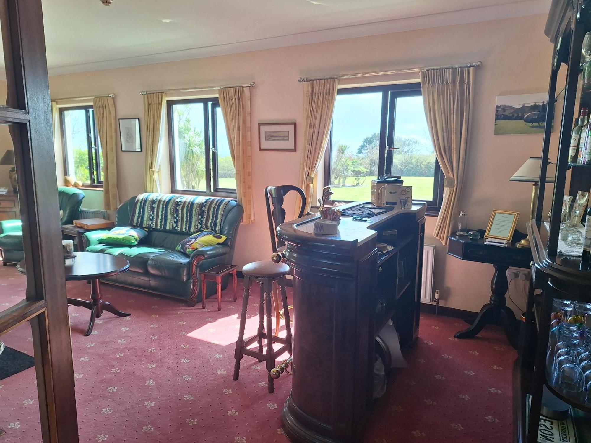 Corthna Lodge Schull Buitenkant foto