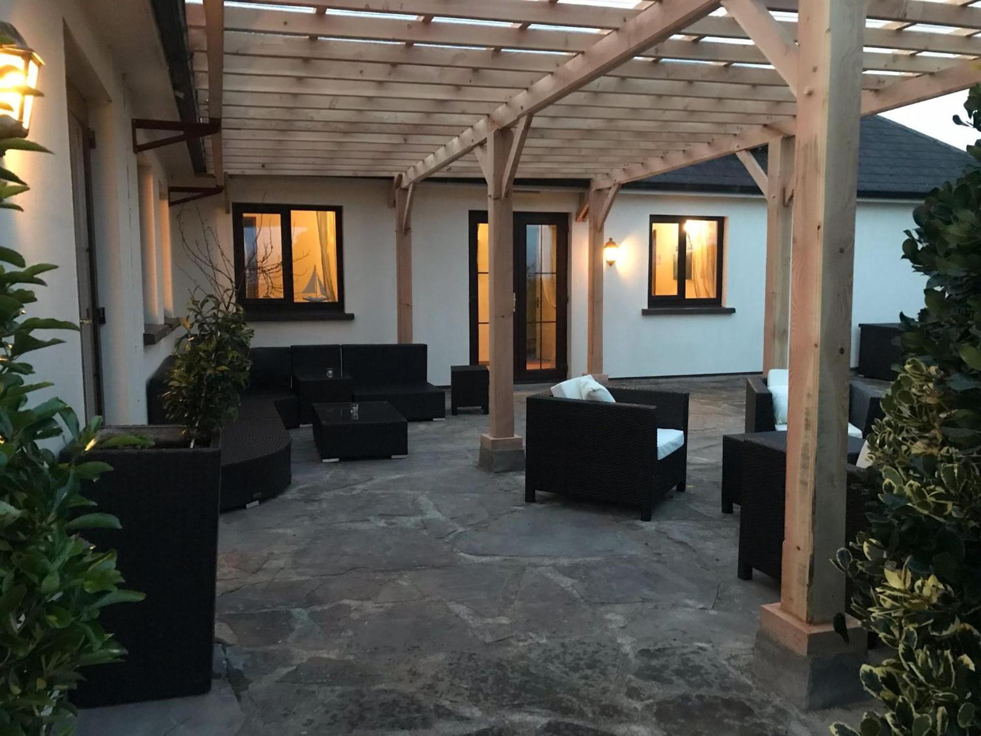 Corthna Lodge Schull Buitenkant foto