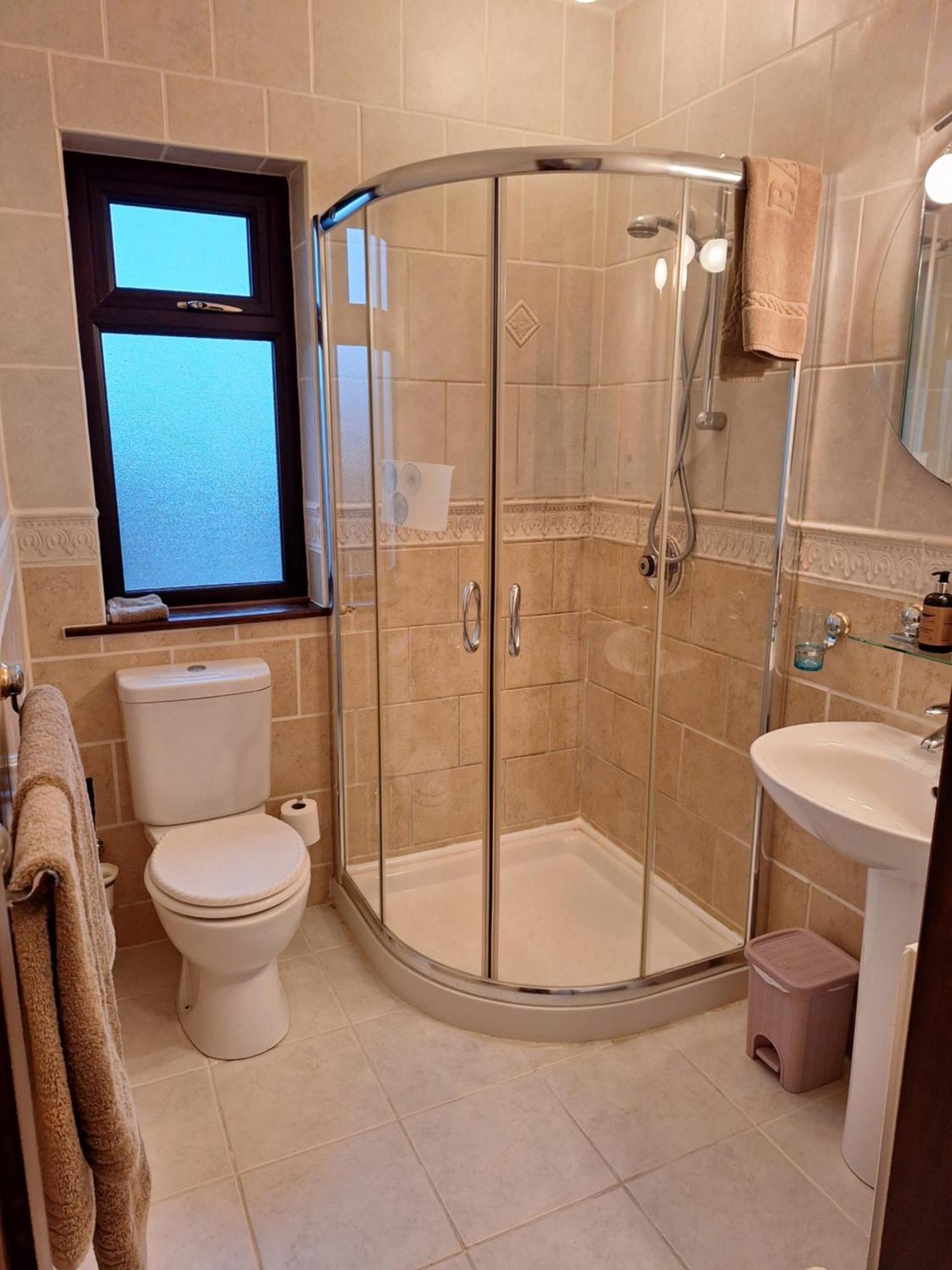 Corthna Lodge Schull Buitenkant foto
