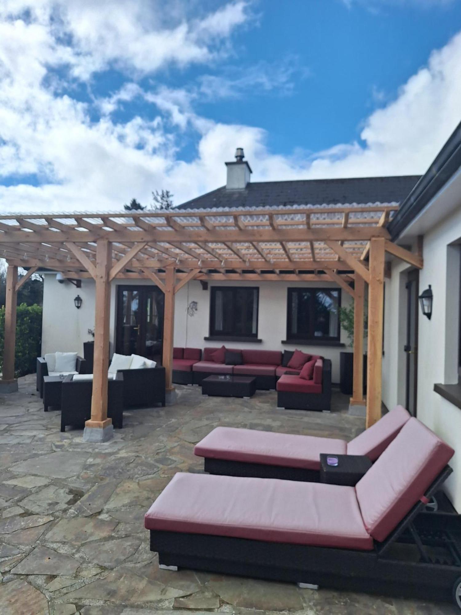 Corthna Lodge Schull Buitenkant foto